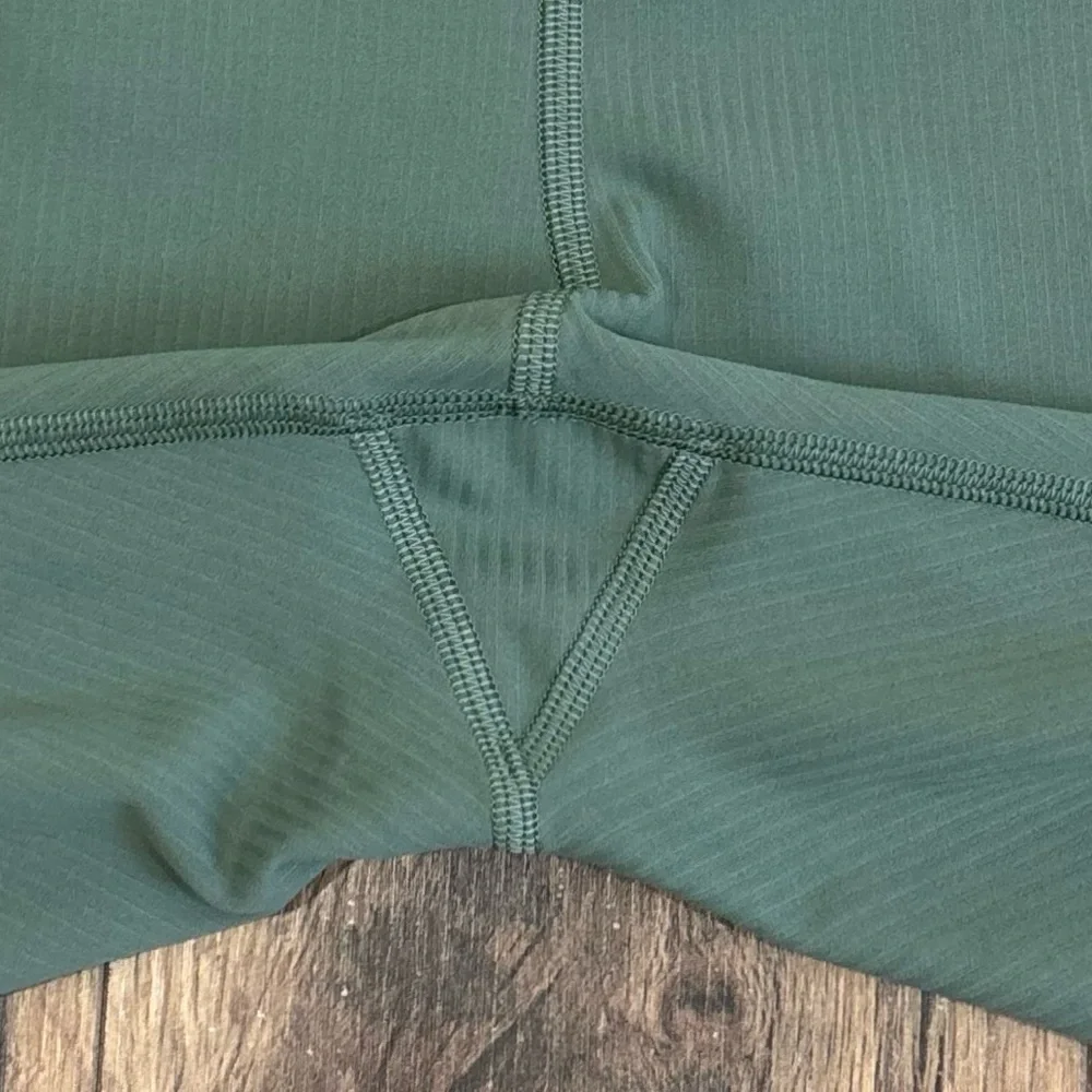 Lululemon Wunder Train High Rise Ribbed Tight 28